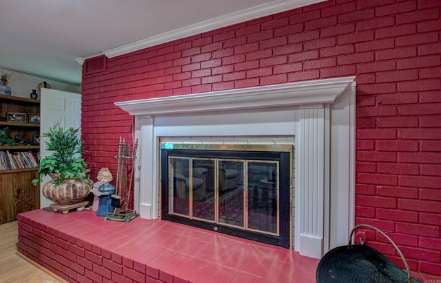 109 Winnwood Road, Little Rock, AR 72207