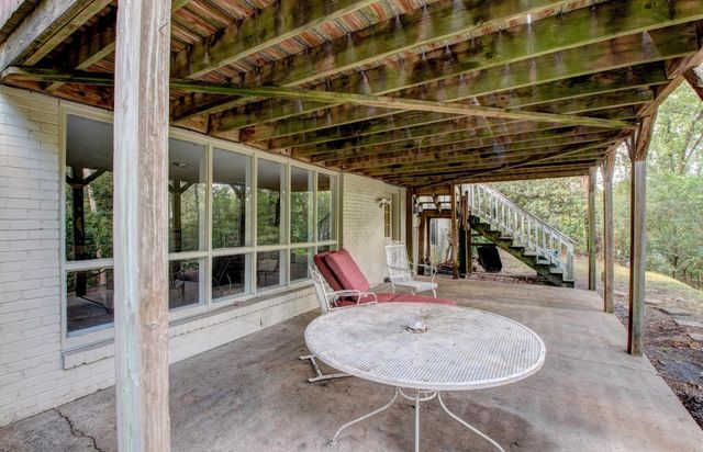 109 Winnwood Road, Little Rock, AR 72207