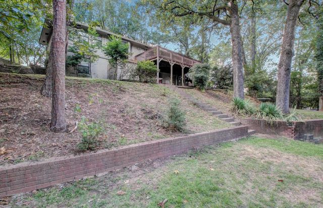 109 Winnwood Road, Little Rock, AR 72207