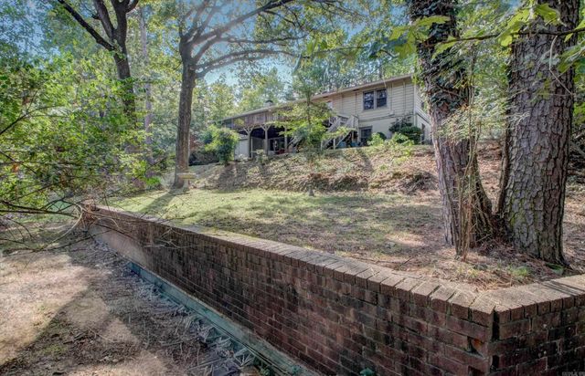 109 Winnwood Road, Little Rock, AR 72207