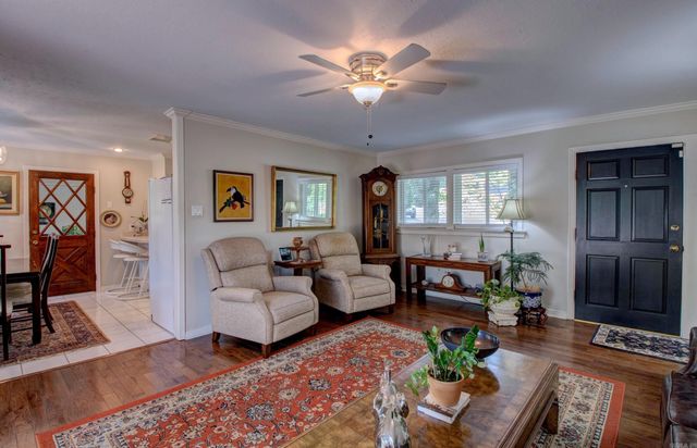 109 Winnwood Road, Little Rock, AR 72207