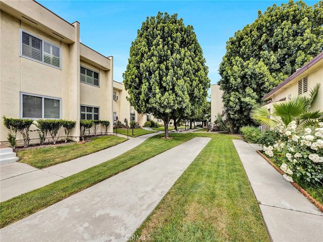 11813 Runnymede Street 44, North Hollywood, CA 91605