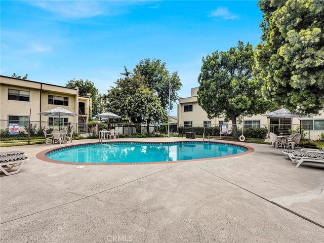 11813 Runnymede Street 44, North Hollywood, CA 91605