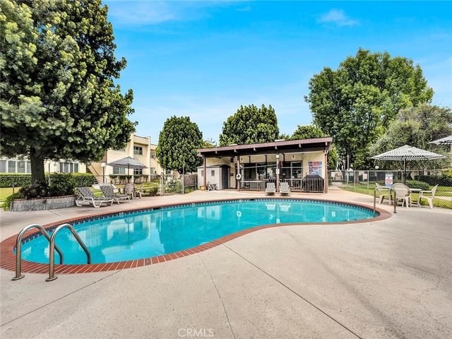 11813 Runnymede Street 44, North Hollywood, CA 91605