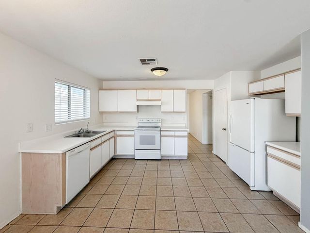 15724 W Smokey Drive, Surprise, AZ 85374
