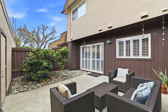 38524 Burdette Cmn, Fremont, CA 94536