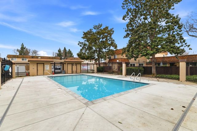 38524 Burdette Cmn, Fremont, CA 94536