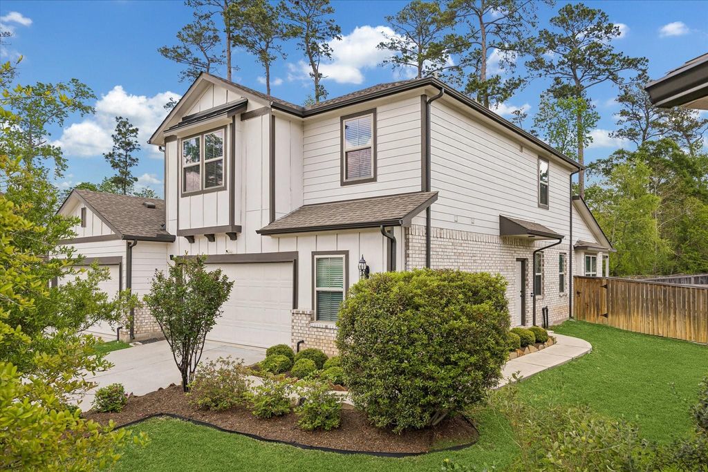 110 Skyshine Court, Conroe, TX 77304