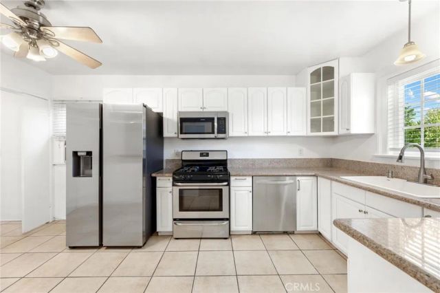 7459 VANALDEN AVE, Reseda, CA 91335