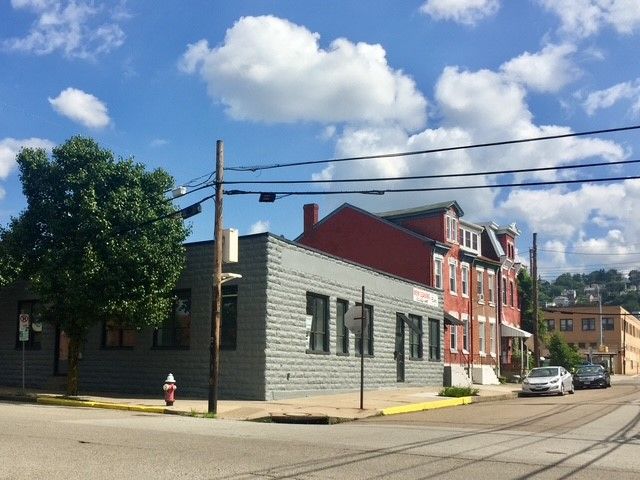 2402 Sidney St, South Side, PA 15203