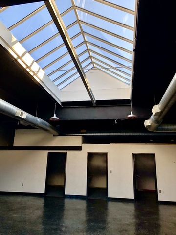 2402 Sidney St, South Side, PA 15203