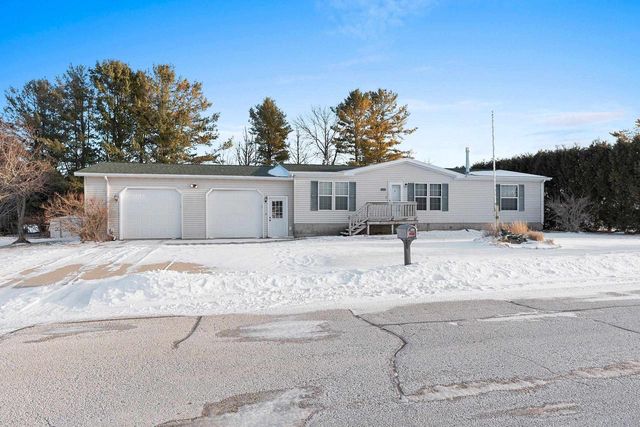 424 CARRIE LYNN AVENUE, Algoma, WI 54201