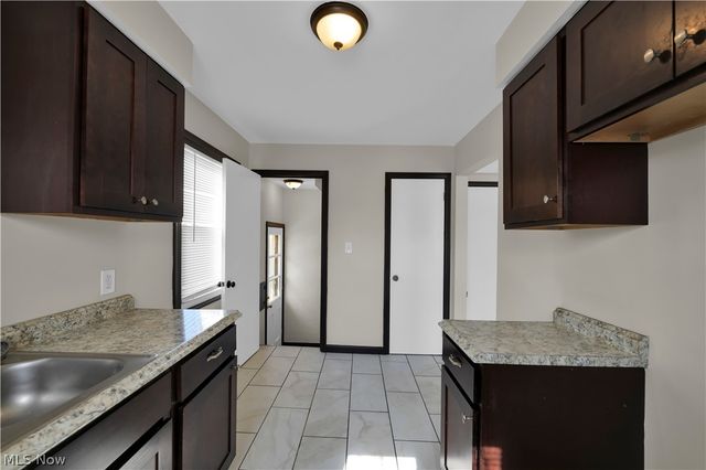 15705 Maplewood Avenue, Maple Heights, OH 44137