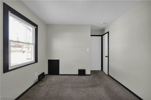 15705 Maplewood Avenue, Maple Heights, OH 44137