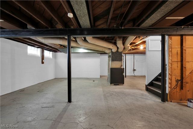 15705 Maplewood Avenue, Maple Heights, OH 44137