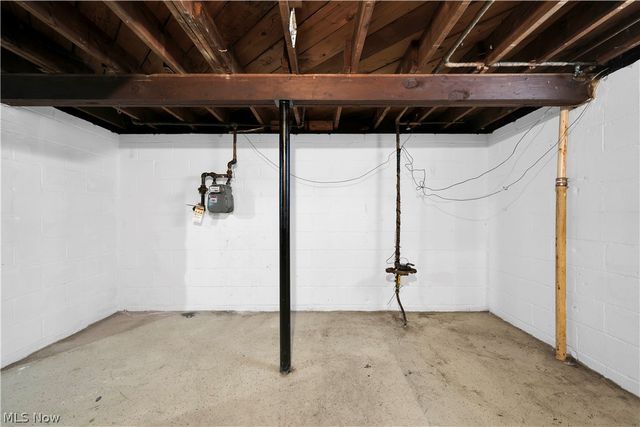 15705 Maplewood Avenue, Maple Heights, OH 44137