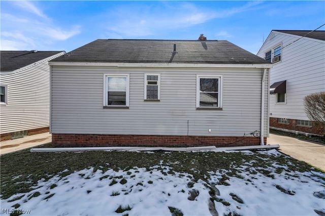 15705 Maplewood Avenue, Maple Heights, OH 44137