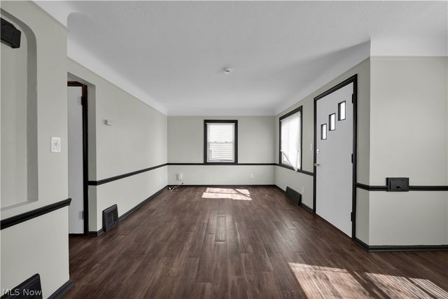 15705 Maplewood Avenue, Maple Heights, OH 44137