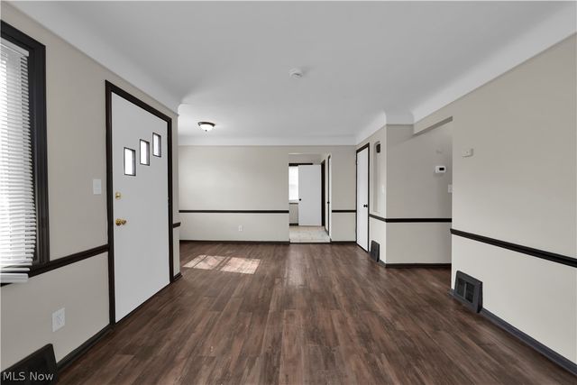 15705 Maplewood Avenue, Maple Heights, OH 44137