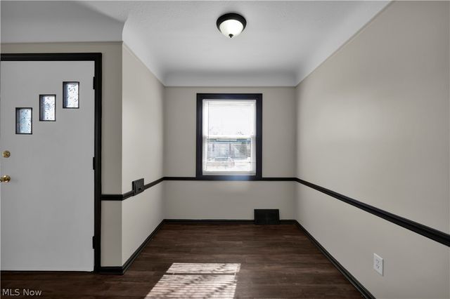 15705 Maplewood Avenue, Maple Heights, OH 44137