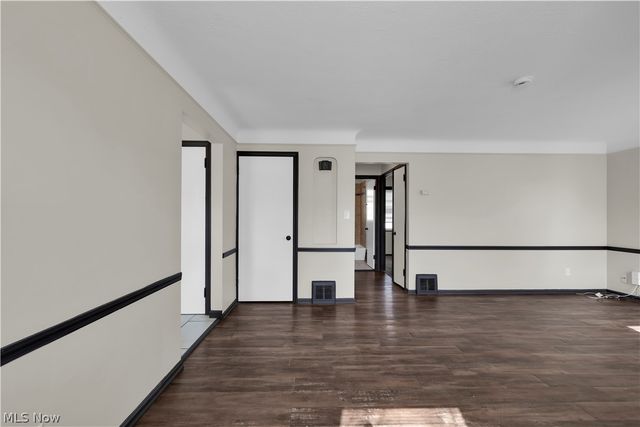 15705 Maplewood Avenue, Maple Heights, OH 44137