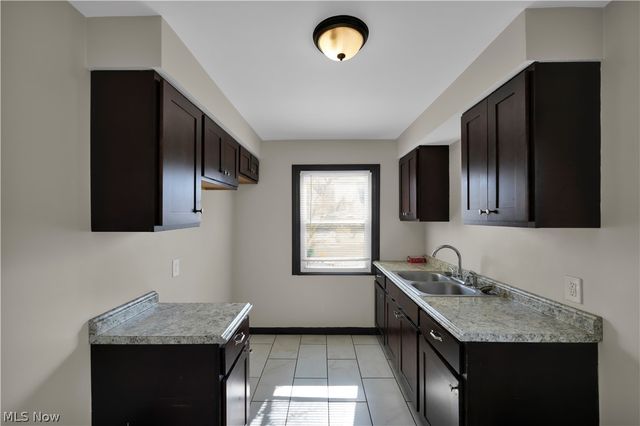 15705 Maplewood Avenue, Maple Heights, OH 44137