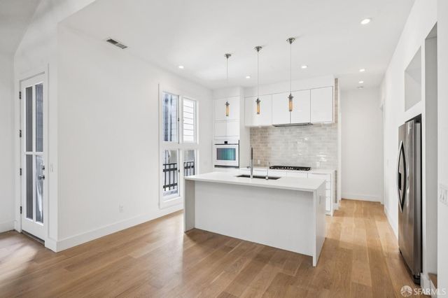 2977 21st Street 2977a, San Francisco, CA 94110