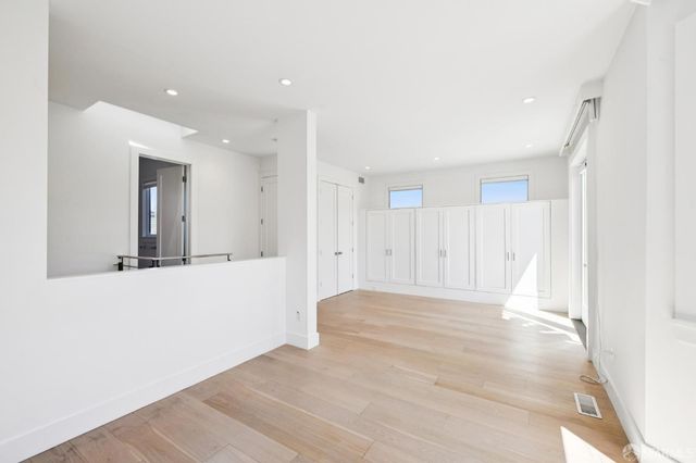 2977 21st Street 2977a, San Francisco, CA 94110