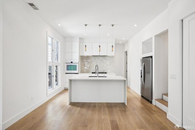 2977 21st Street 2977a, San Francisco, CA 94110