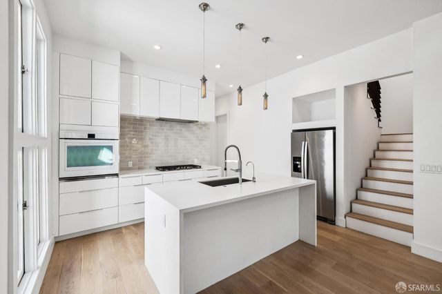 2977 21st Street 2977a, San Francisco, CA 94110