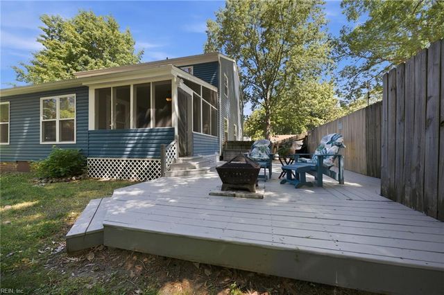 625 Brandywine DR, Newport News, VA 23602