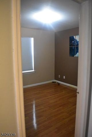 511 Broadway, Elizabeth City, NJ 07206