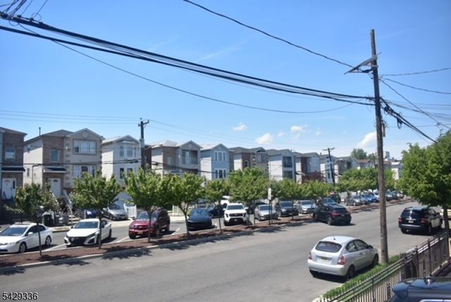 511 Broadway, Elizabeth City, NJ 07206