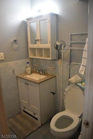 511 Broadway, Elizabeth City, NJ 07206