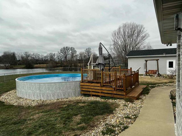 5942 E Houston Road, Woodlawn, IL 62898