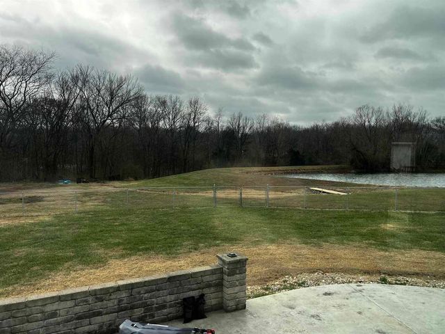 5942 E Houston Road, Woodlawn, IL 62898