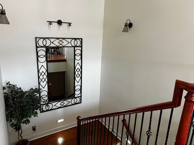 5942 E Houston Road, Woodlawn, IL 62898