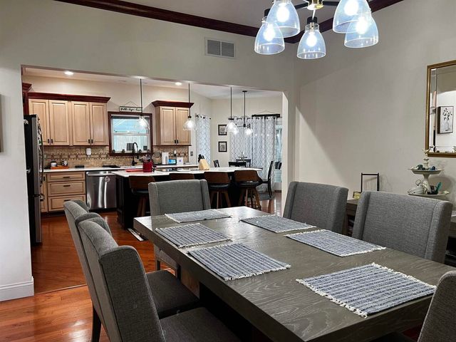 5942 E Houston Road, Woodlawn, IL 62898