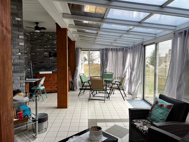 5942 E Houston Road, Woodlawn, IL 62898