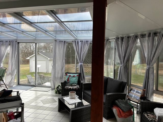 5942 E Houston Road, Woodlawn, IL 62898