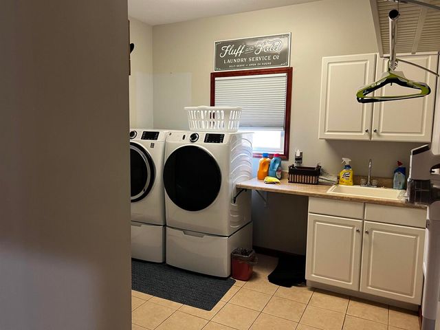 5942 E Houston Road, Woodlawn, IL 62898