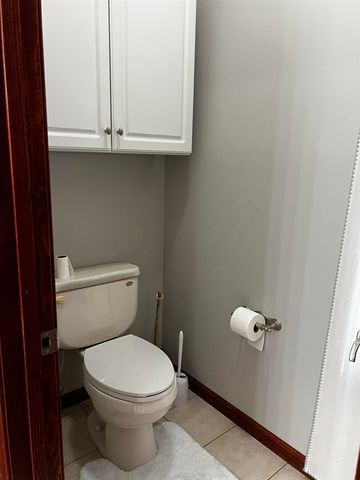 5942 E Houston Road, Woodlawn, IL 62898