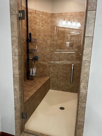 5942 E Houston Road, Woodlawn, IL 62898