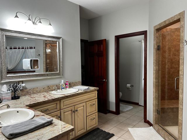 5942 E Houston Road, Woodlawn, IL 62898