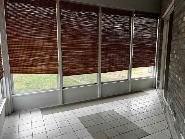 5942 E Houston Road, Woodlawn, IL 62898