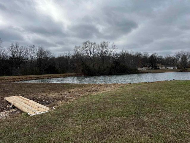 5942 E Houston Road, Woodlawn, IL 62898