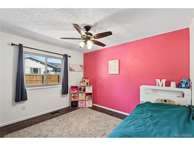 1066 Pinyon Dr, Windsor, CO 80550