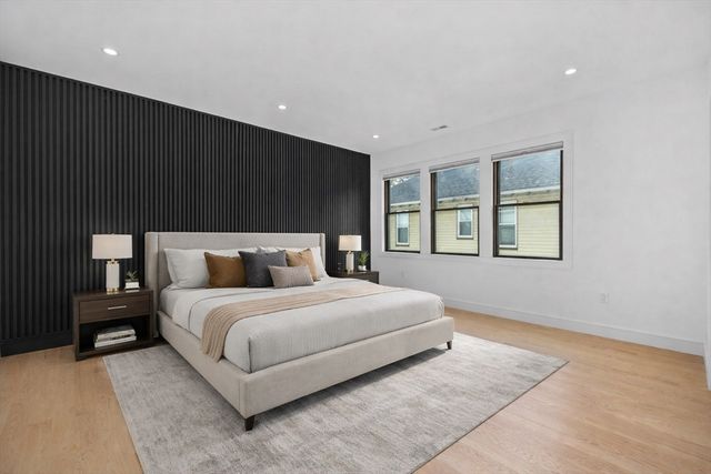 1917 Commonwealth Ave 1917, Newton, MA 02466