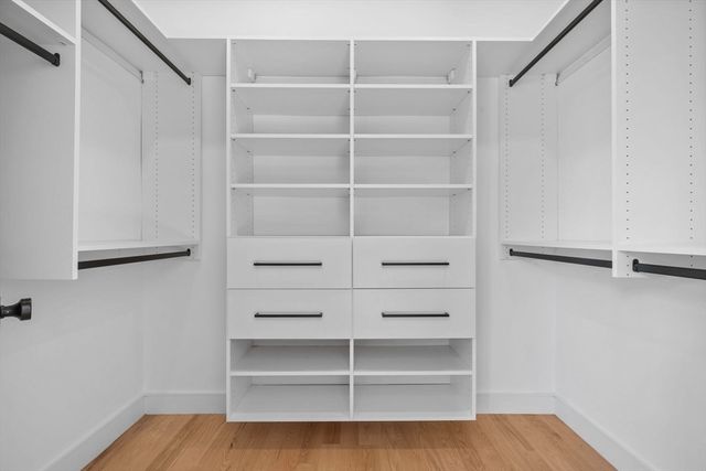 1917 Commonwealth Ave 1917, Newton, MA 02466