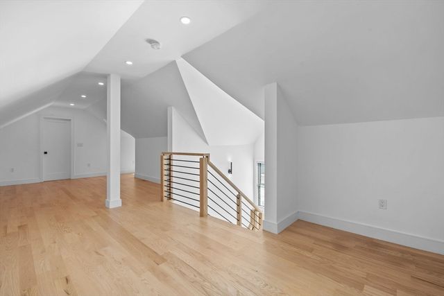 1917 Commonwealth Ave 1917, Newton, MA 02466